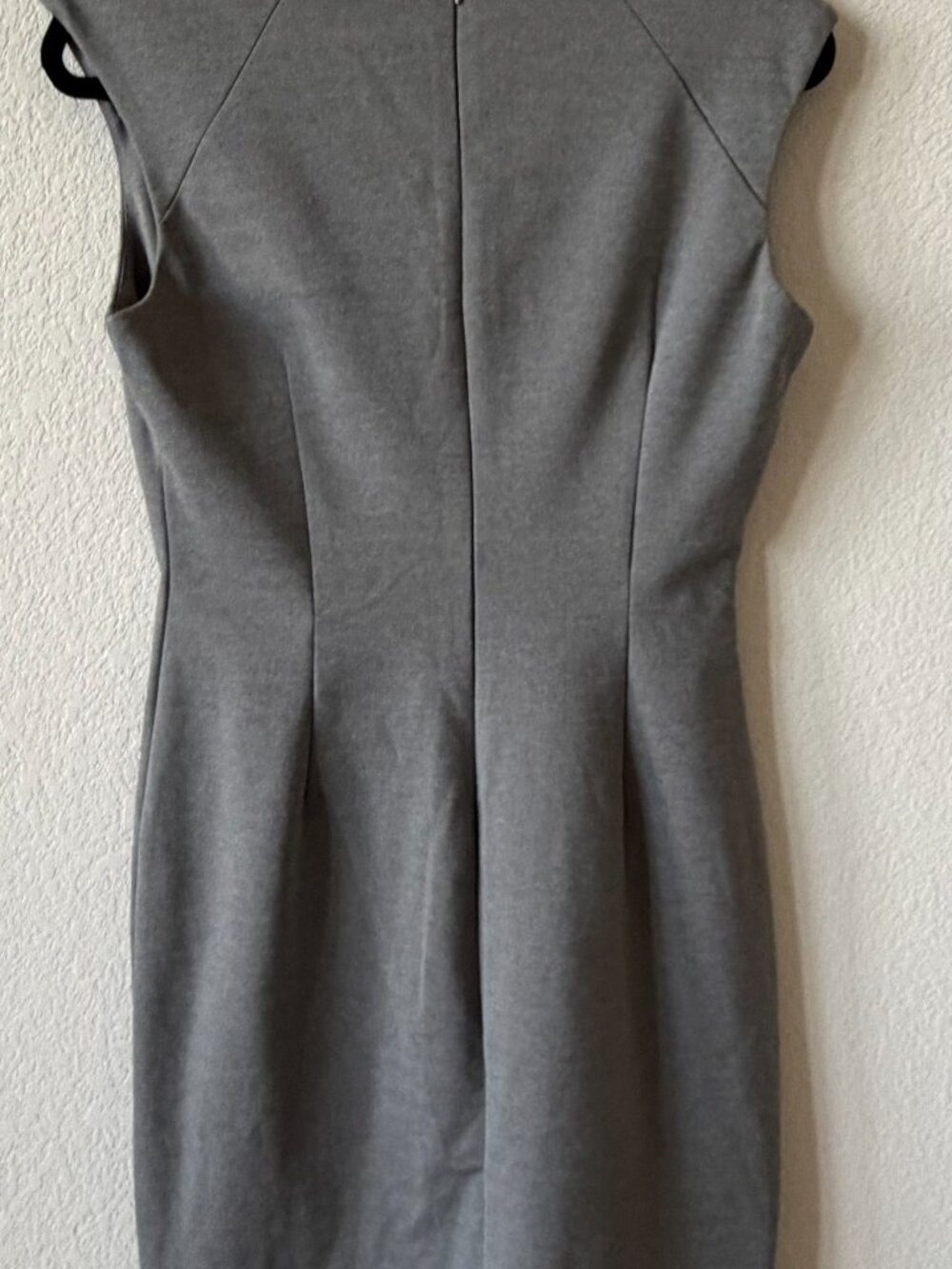 🩶Calvin Klein Elegant Gray Ruched Sheath Dress — Size 8🌹 - Picture 4 of 7